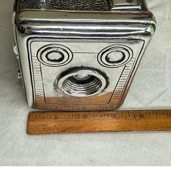 Vintage W. E. Smithe Hinged Black Velvet Lined Silver Toned Camera Trinket Box - Picture 13 of 14